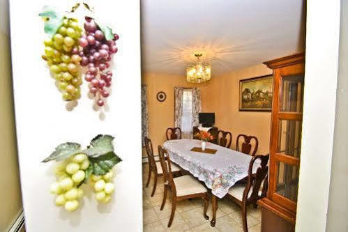 Red Rose Cottage By Grand Leisure Travel Іст-Страудсберг Екстер'єр фото