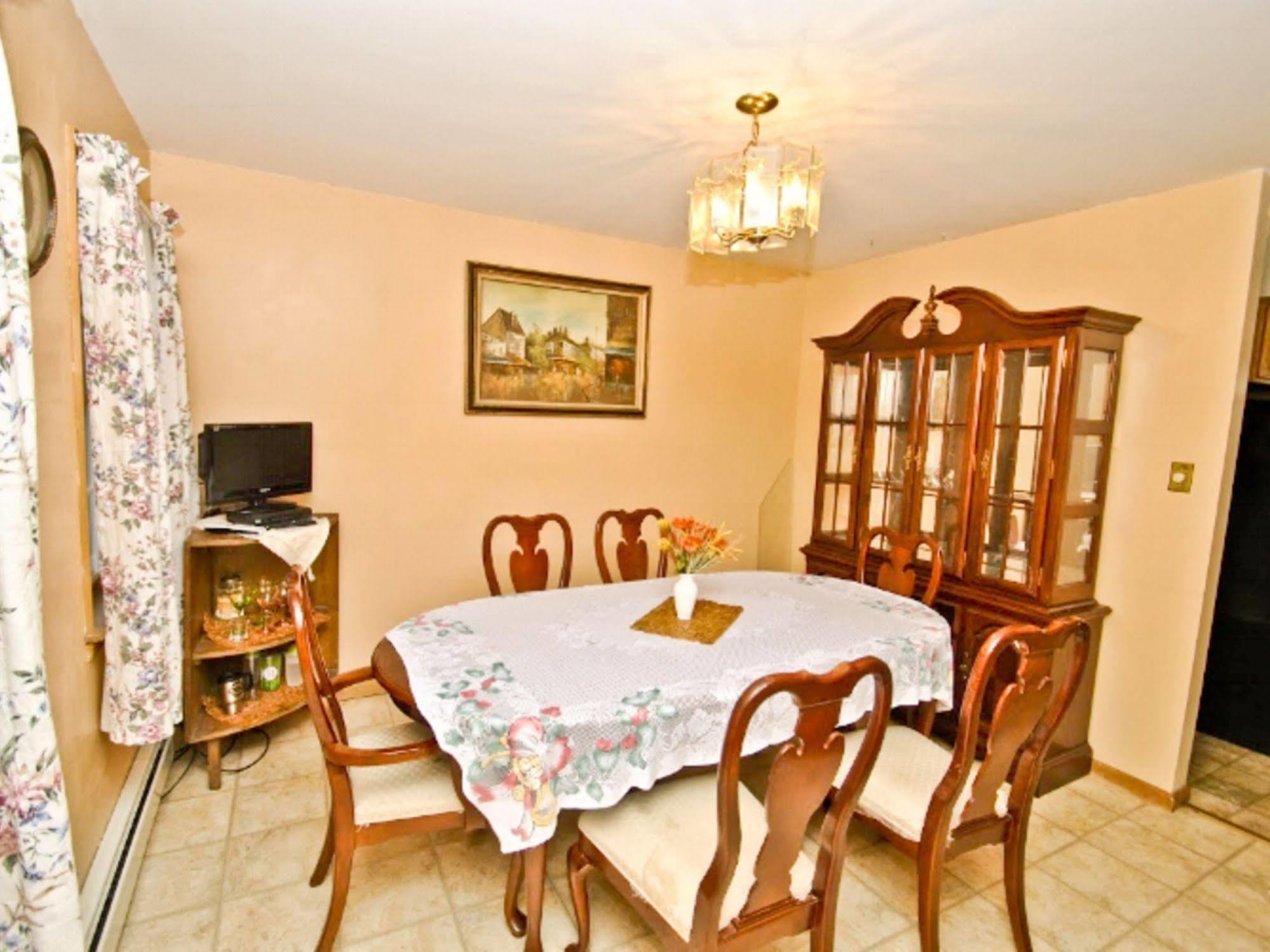 Red Rose Cottage By Grand Leisure Travel Іст-Страудсберг Екстер'єр фото